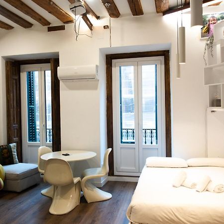 Hortaleza 4, Preciso Estudio En Chueca Junto A La Gran Via De Madrid Luaran gambar