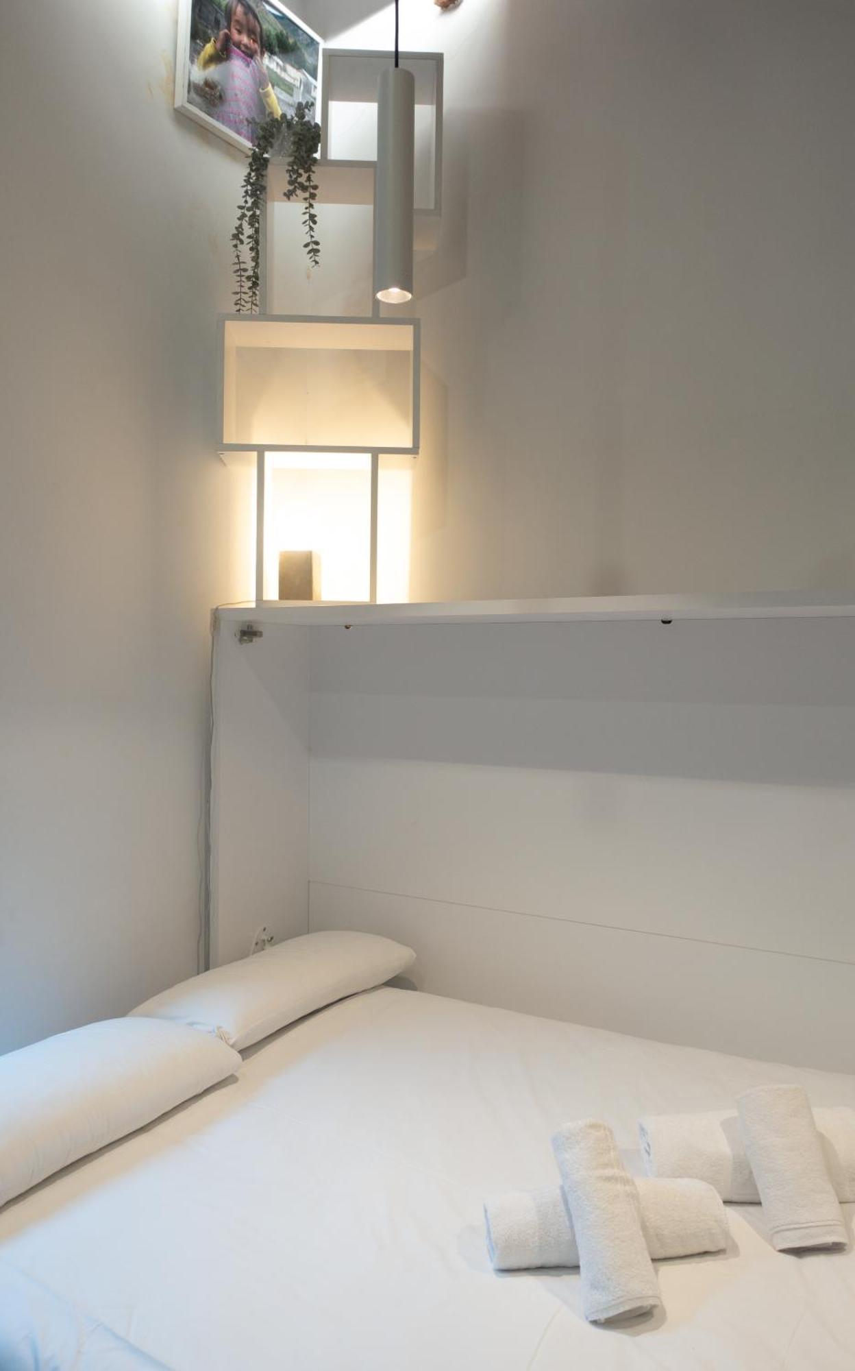 Hortaleza 4, Preciso Estudio En Chueca Junto A La Gran Via De Madrid Luaran gambar